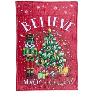 NEW / Buc-ee's "Believe in the Magic of Christmas 2024" Blanket